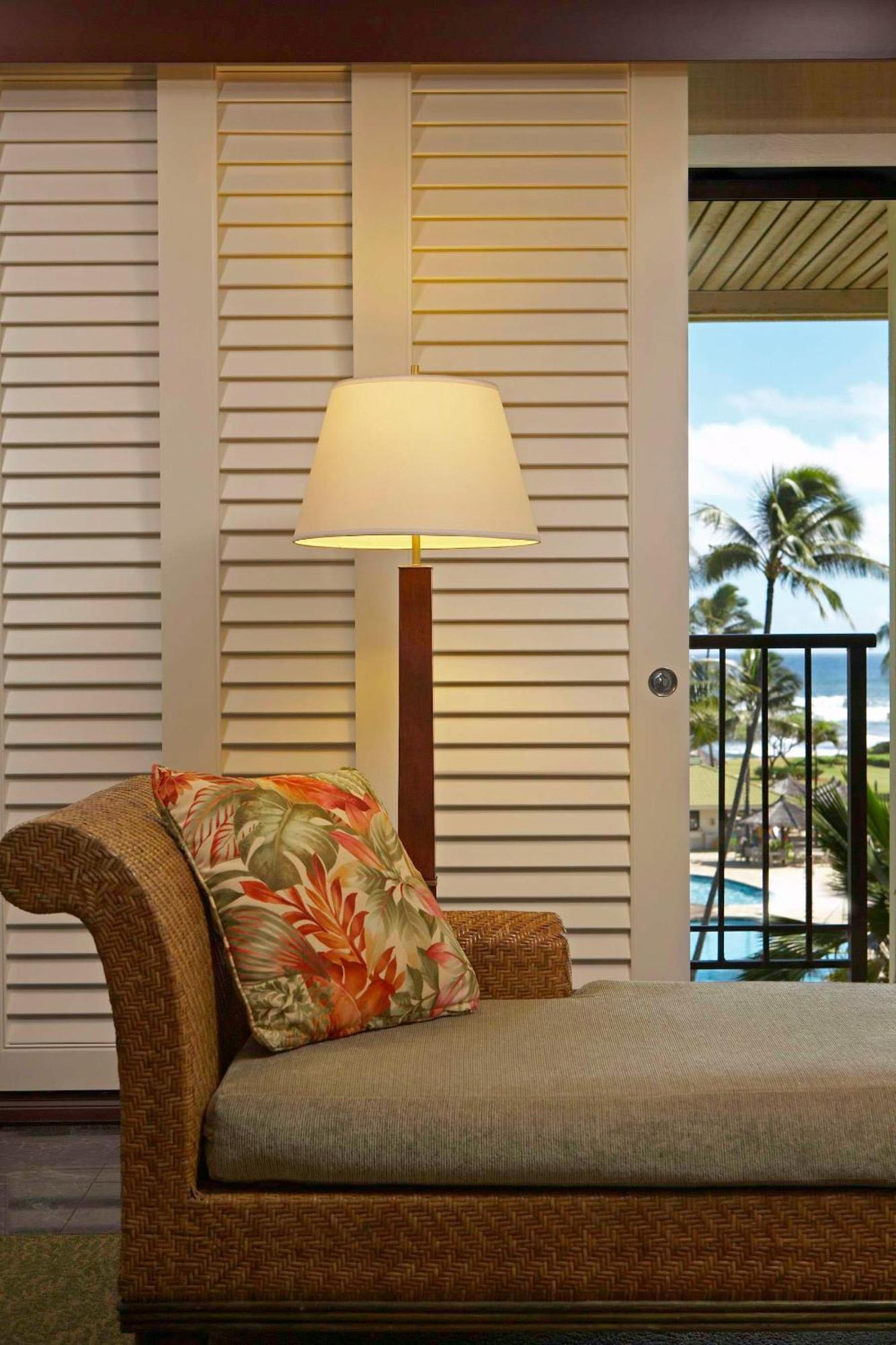 Outrigger Kaua'i & Resort 4*